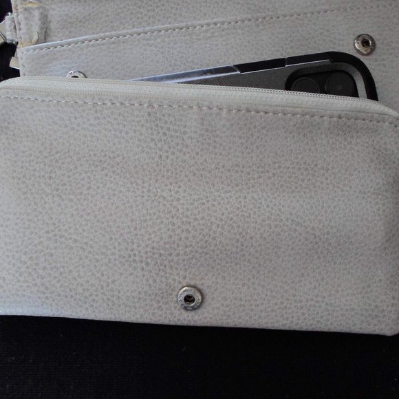 Calvin Klein Crossbody Wallet Bag - Picture 11 of 11